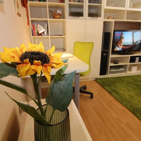 Fast Friend - Cozy Apartment In The Center With Private Garage 리예카 외부 사진