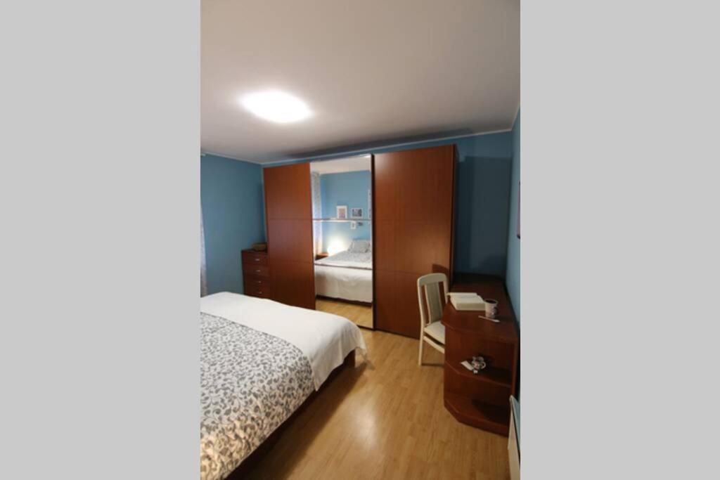 Fast Friend - Cozy Apartment In The Center With Private Garage 리예카 외부 사진