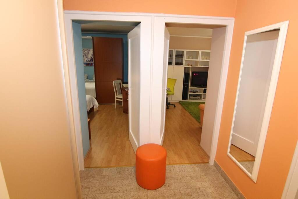 Fast Friend - Cozy Apartment In The Center With Private Garage 리예카 외부 사진